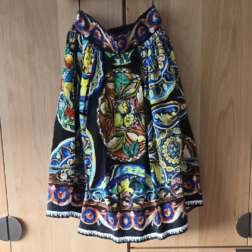 Dolce & Gabbana Black Blue Graphic Skirt, Authentic, Italian Chic, Riviera Style - Picture 7 of 10